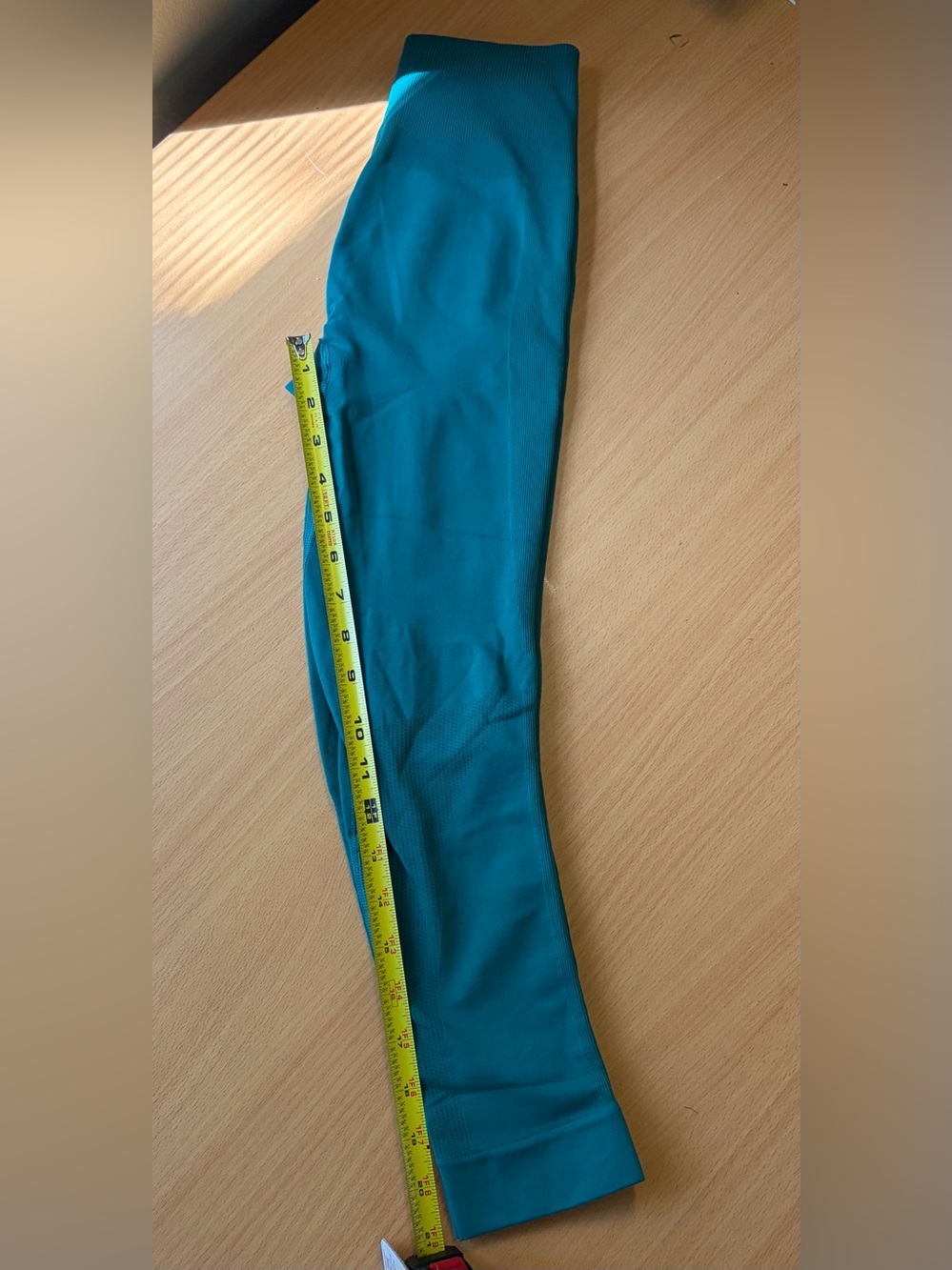Lululemon Zone in Crop 21” Inseam in Forage Teal, women’s size 2 *read info* - Picture 3 of 6